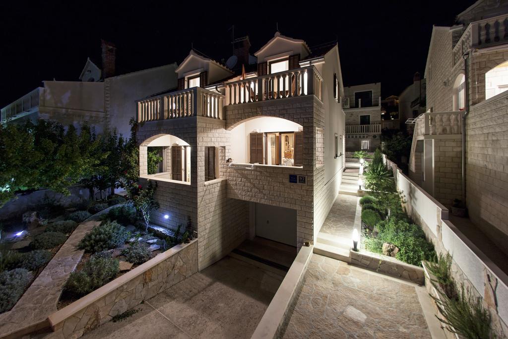 Apartments Benika Бол Екстериор снимка