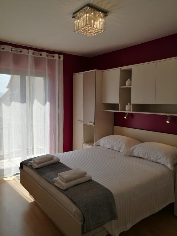 Apartments Benika Бол Екстериор снимка
