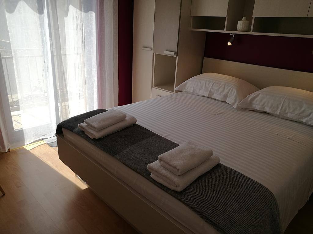 Apartments Benika Бол Екстериор снимка