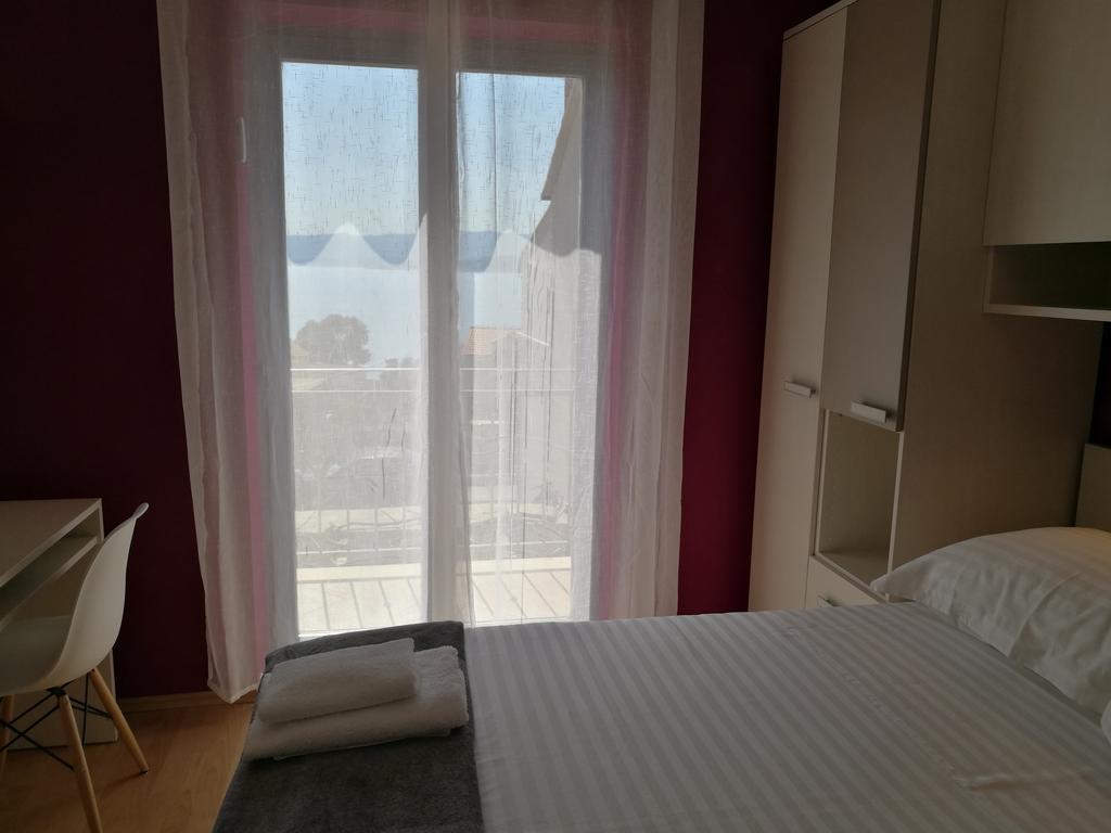 Apartments Benika Бол Екстериор снимка